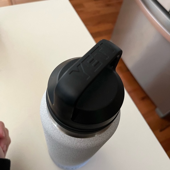 Yeti 36oz Light Gray Stone Rambler Bottle - Picture 2 of 5